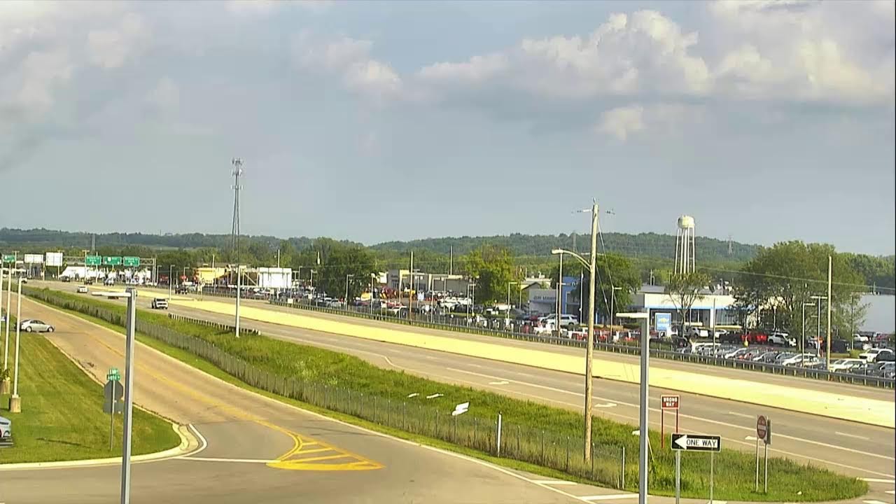 Live webcam view of Beavercreek Interstate Traffic Cam