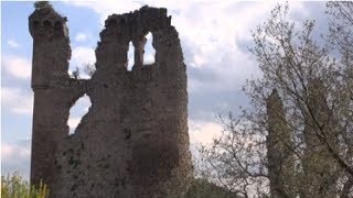 preview picture of video 'Les routes de l'Ardèche et le château de la Tourette (Ardèche - France)'