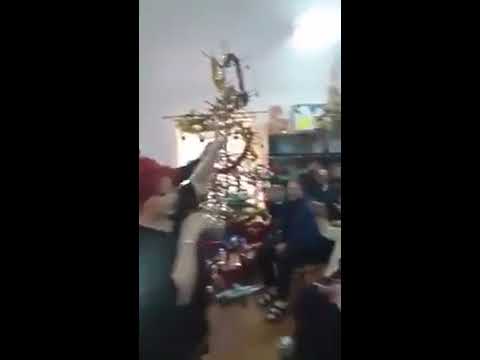 SARBATOAREA CRACIUNULUI la Caminul de batrani din BAITA   BIHOR - 2017