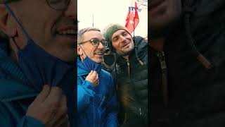 Die Kronenzeitung fragt sich, wie eine Volkskanzlerschaft aussieht, wir erläutern es gerne: