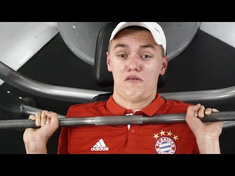 TYPOWY DRES ZOSTAJE KOKSEM