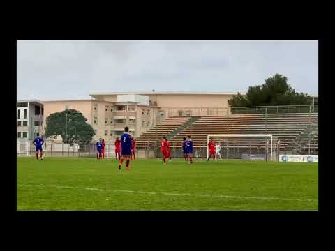FC Martigues (2) - Marignane Gignac FC (2) : le coup franc magnifique de Samy Maaref