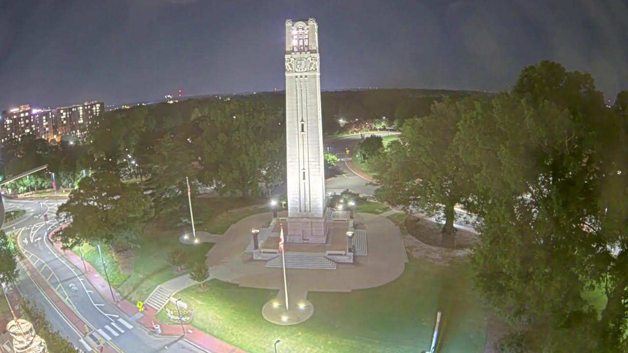 Live webcam view of Campanario Conmemorativo de NCSU