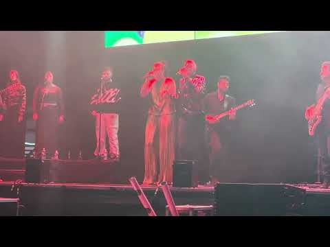 Maki & Shakira Martínez - Hasta el infinito