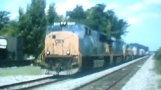 preview picture of video 'EMD Leads CSX at UM College Park with Metro'