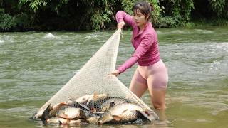 Full Video: Amazing Fishing Techniques Of  Young Girl on Rivers and Lakes, Catch a Lot of Fish