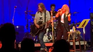 Liz Phair performing Go West with Dave Pirner (of Soul Asylum) in Los Angeles - November 10, 2023