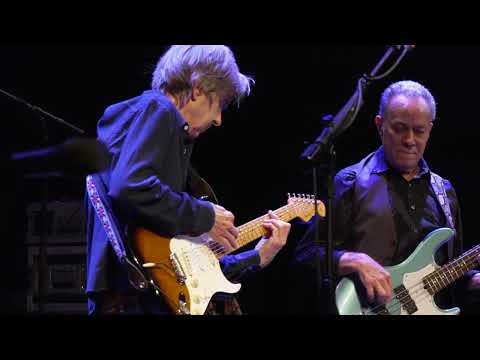 Eric Johnson - "Trademark" Live from the Paramount Theatre