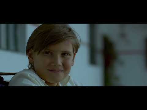 Tráiler de Fuego bajo la lluvia