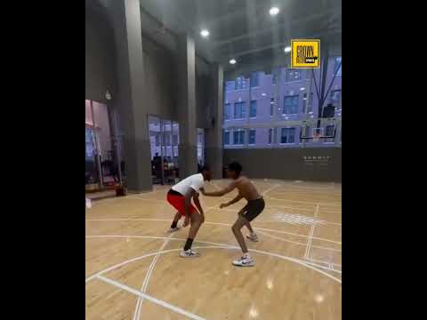 Carmelo Anthony playing his son Kiyan Anthony 1-on-1 🏀