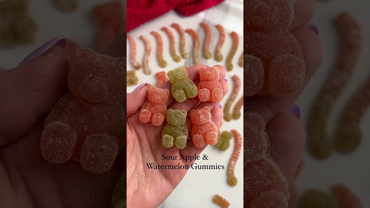Healthy Sour Apple & Sour Watermelon Gummy Bears! #homemade #gummies #gummybear #healthyrecipes