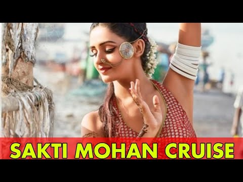 Sisters Shakti Mohan and Mukti Mohan dance on Maldives beach | bollywood adda