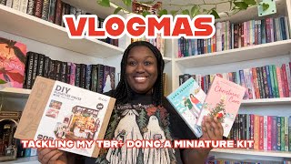 reading holiday books, tackling my tbr + doing a miniature kit | vlogmas