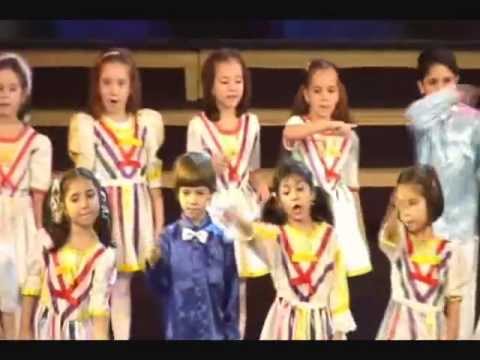 Dupa UNU, vine DOI - Vine Mos Craciun - 2011