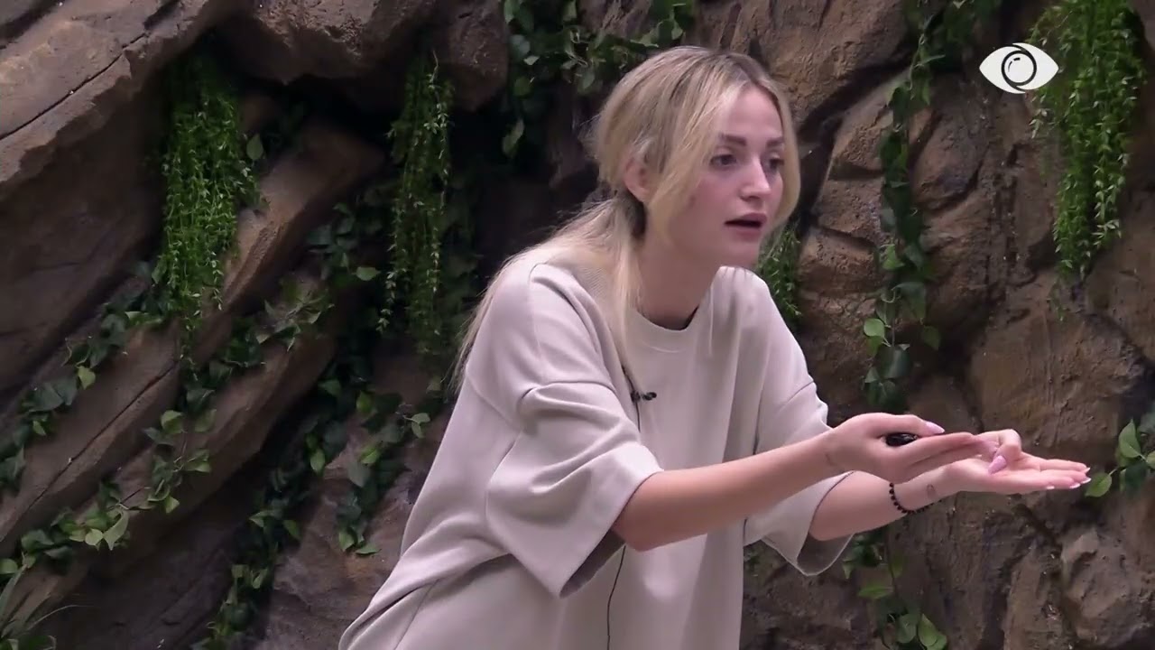 Paska qenë favori jot qe ke fjetur me një 23 vjeçare/ Vazhdon debati mes Selin dhe Mirit