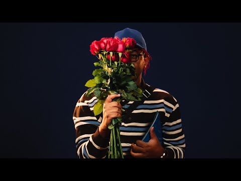 DomLaike - Ela Não Namora Bobo ft. Caio Luccas