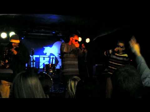Refew a Peebeer feat. David Čokoláda - Chillout (Live Matrix 2.6.2012)