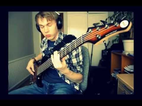 Audioslave - Broken City (bass cover)