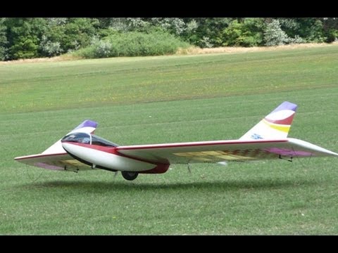 Arrow Park Big Wing - On a Wing & 4 Motors - The World Models Massive Flying Wing