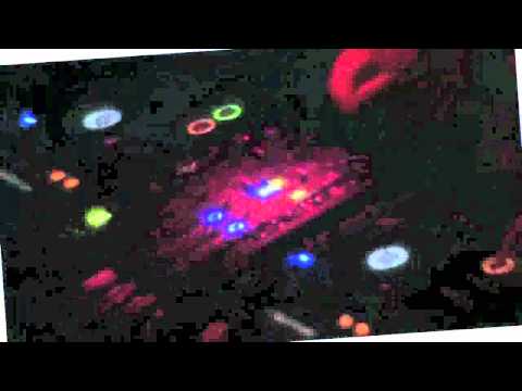 HouseKeeper / NAKED ESSEN / w Noel Sinner feat. VIVI