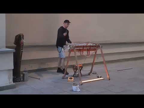 Street performer Simonas Nekrošius, Vilnius 2022