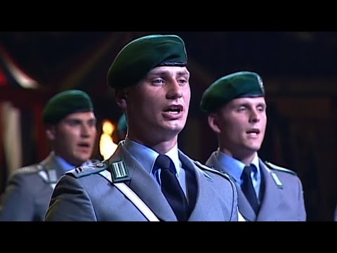 Ein Freund, ein guter Freund: Drillteam 2./Wachbataillon/Heeresmusikkorps 10/Drillteam Leib-Dragoner