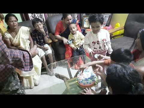 He loves to cut cake on any occasion (5th November 2022 )