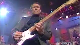 Video thumbnail of "Glen Campbell Sings "Try a Little Kindness" w/guitar solo"