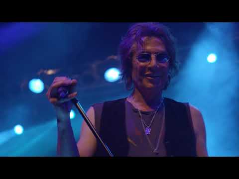 Fortune - "Thrill Of It All" - Live Video