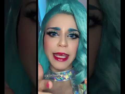 KDA Seraphine cosplay