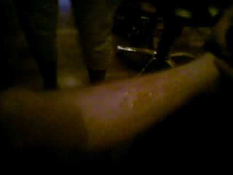 ryan gettin his legs waxed!!