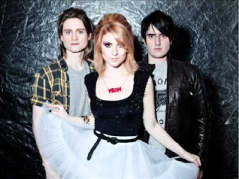 LunaBlu - nenhum segundo (com letra)