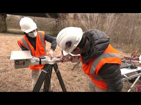 Avaliando o comportamento da ponte usando correlação de imagens digitais de ultra-alta resolução (DIC)
