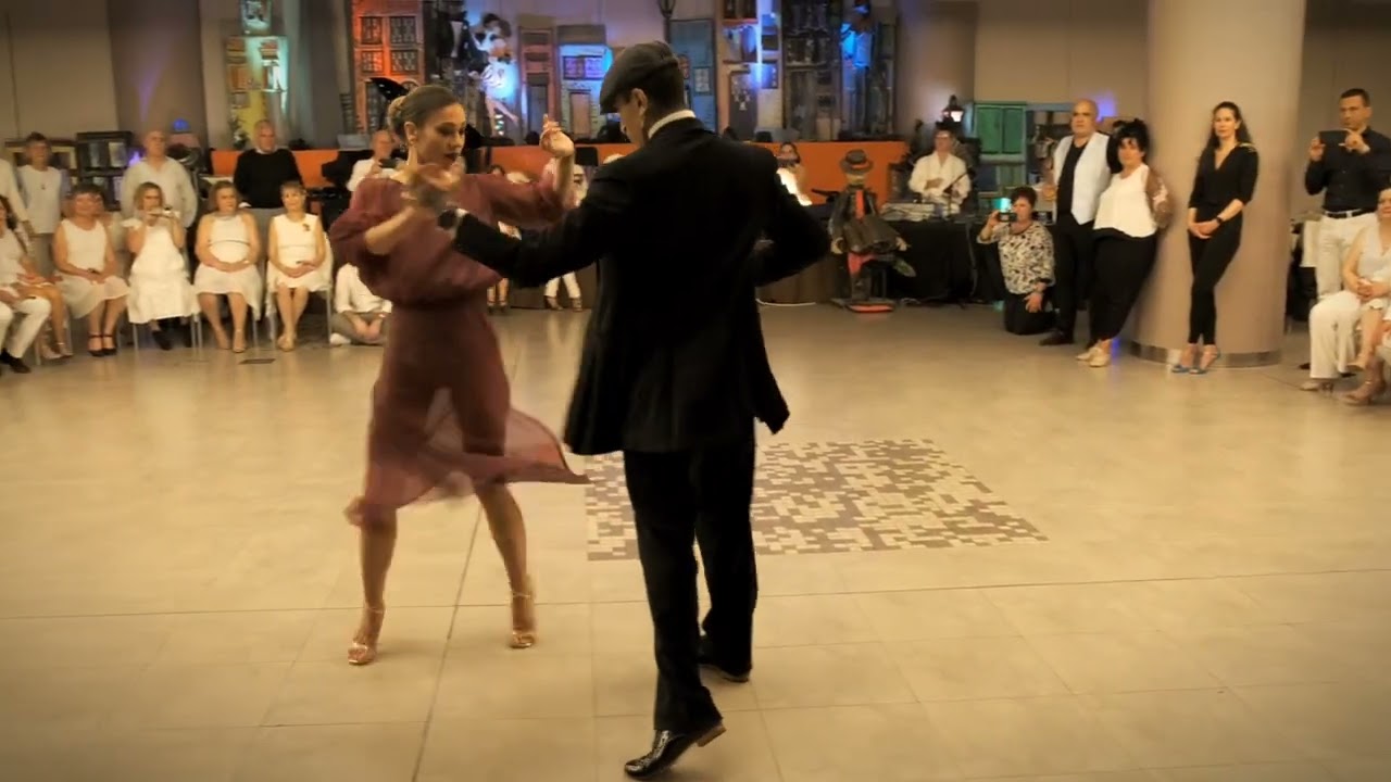 Bruna Estellita & Julian Sànchez ballant "Loca"  maig 2024