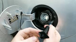 Hyundai I30 How To Remove Fuel Tank Door Or plastic cover  Replacment