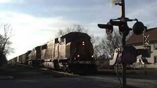 preview picture of video 'BNSF 9874 with P3 Horn leads an eastbound coal train in Fairfield, Iowa'