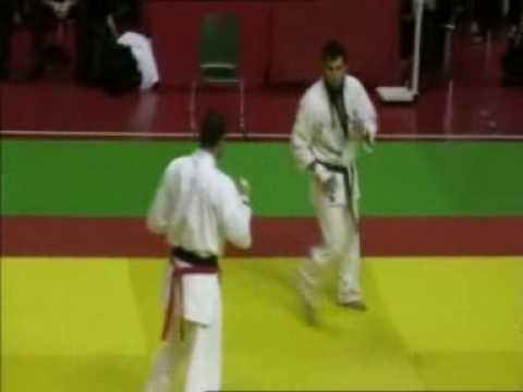 9TH EUROPEAN  KYOKUSHIN OPEN PARIS 2009  Pablo Estensoro Vs Alejandro Navarro ( final)