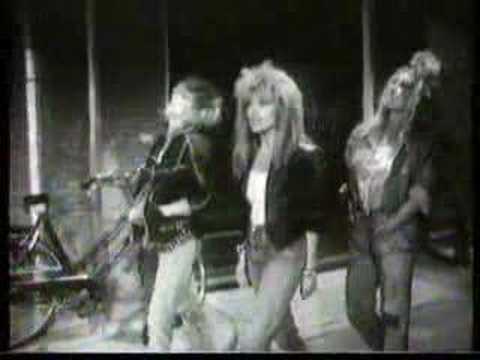 THE STAR SISTERS - ARE YOU READY FOR MY LOVE (video clip)