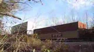 preview picture of video 'CSX Q194 Intermodal Train at Lilburn, GA'