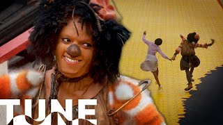 Ease On Down The Road (Diana Ross &amp; Michael Jackson) | The Wiz (1978) | TUNE