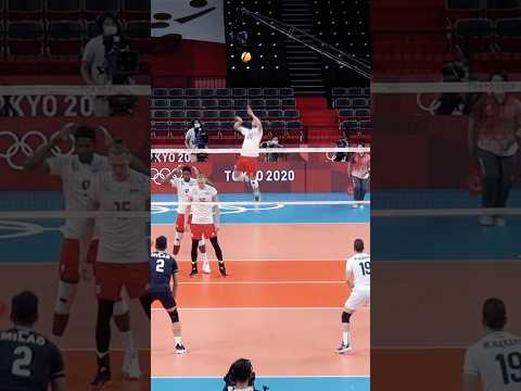 Bieniek Powerfull hybrid serve 🔥 #volleyball #shorts #beginners