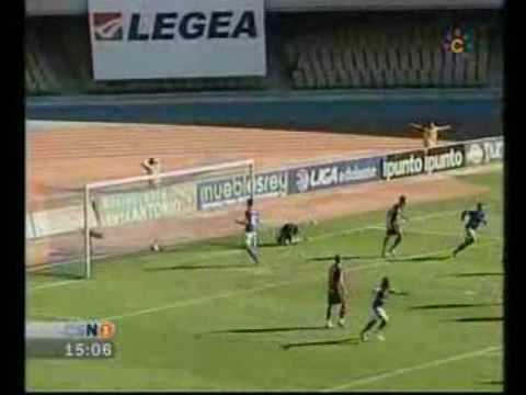 Narración gol de Momo.