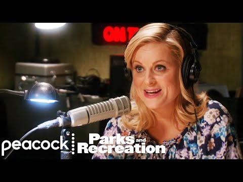 Leslie Sends Out a Bat Signal | Parks and Recreation