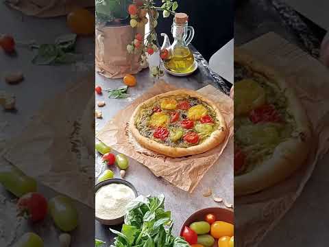 Pizza Summer 🍕 Pizza tutta vegetale con Pesto Rucola e Anacardi e Pomodorini #Shorts