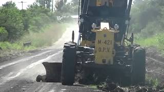 Docentes, productores y vecinos destacan la conservación de los caminos en el Departamento La Paz