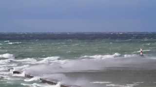 preview picture of video 'MVI_0928.MOV Storm Frankfort Michigan'