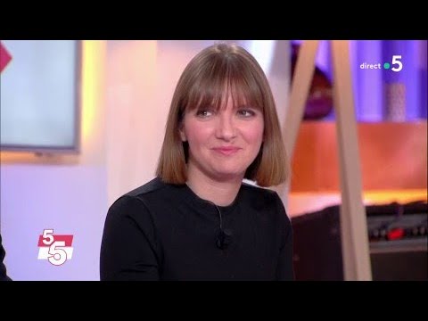 Aurore Bergé : tenue correcte exigée ? - C à Vous - 26/02/2018