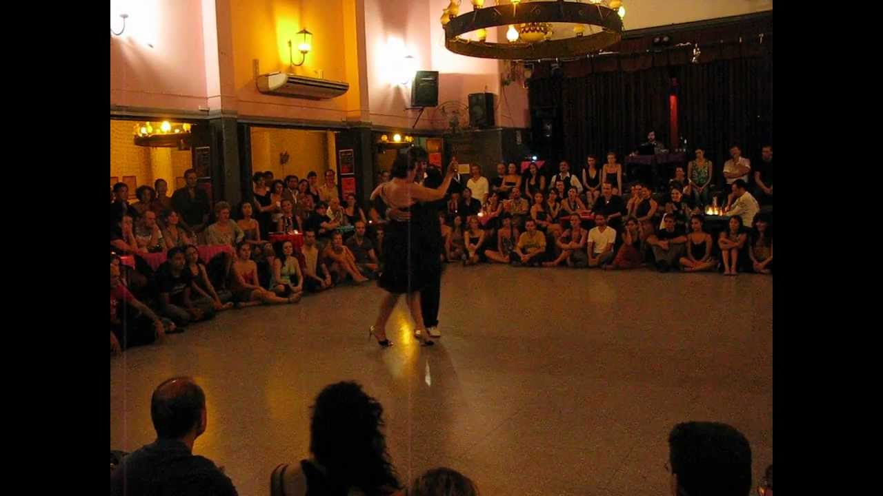 JULIO BALMACEDA y CORINA DE LA ROSA en Viva La Pepa! milonga (2/4)