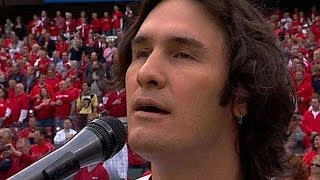 NLCS Gm3: Joe Nichols performs the national anthem