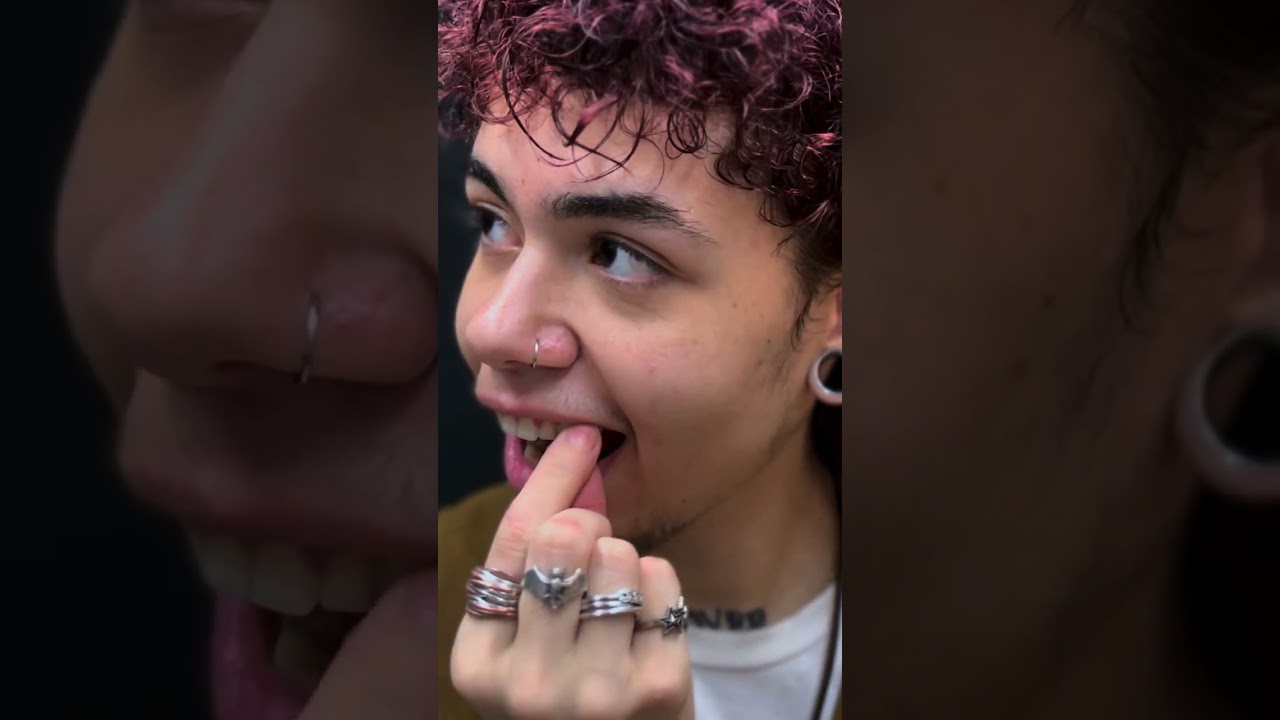 Dracula Fangs: SFX Makeup Tutorial